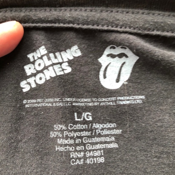 3 for $15- Rolling Stone v-neck graphic tee - Picture 3 of 3